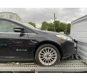 Передні крила ліве праве Ford Focus mk3 11-18 Electric Передні крила ліве праве Ford Focus mk3 11-18 Electric