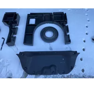Органайзер пинопласт / обшивка / поддон в багажник Ford Focus Органайзер пинопласт / обшивка / поддон в багажник Ford Focus