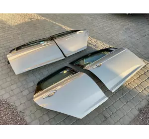 Дверь передняя левая водитель двері форд фокус 11-18 / ford focus mk3 Дверь передняя левая водитель двері форд фокус 11-18 / ford focus mk3