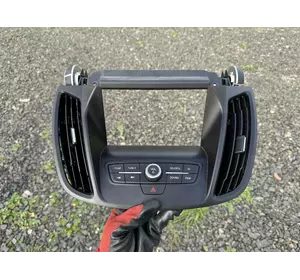CJ54-18835-BD Декоративна рамка, Радіо, Ford C-max mk2 2011-2018, Ford Escape 2012-2019 mk2 CJ54-18835-BD Декоративна рамка, Радіо, Ford C-max mk2 2011-2018, Ford Escape 2012-2019 mk2