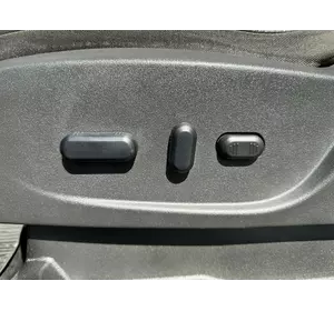 Блок керування сидінням передній лівий Ford Kuga (Escape) 2012-2019 9L3T14B709FAW Блок керування сидінням передній лівий Ford Kuga (Escape) 2012-2019 9L3T14B709FAW