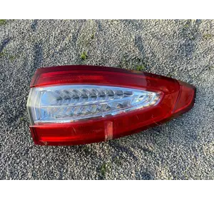 задній стоп в крило оригінал Ford Fusion 2013-2015 задній стоп в крило оригінал Ford Fusion 2013-2015