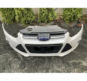 Комплектный бампер форд фокус 11-15 / Ford Focus mk3 бампер Комплектный бампер форд фокус 11-15 / Ford Focus mk3 бампер