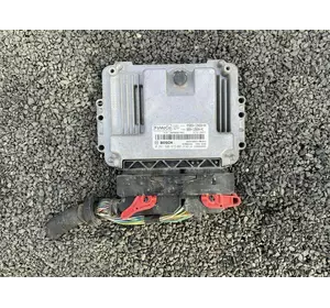 Блок управления мотора ECU компьютер Ford Focus ST 2011-2018 2.0 Блок управления мотора ECU компьютер Ford Focus ST 2011-2018 2.0