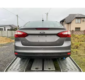 Задний бампер комплектный Ford Focus mk3 11-15 седан Задний бампер комплектный Ford Focus mk3 11-15 седан