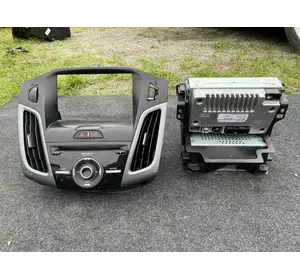Монітор + Декоративна рамка Ford Focus mk3 11-15 Titanium Sony Sync Монітор + Декоративна рамка Ford Focus mk3 11-15 Titanium Sony Sync