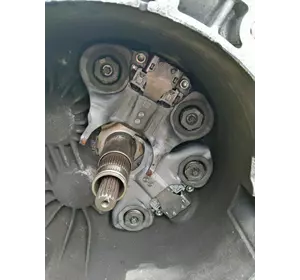 Вилка сцепления АКПП 1-3-5 Ford Focus mk3 11-18 2.0 CA6Z-7515-J Вилка сцепления АКПП 1-3-5 Ford Focus mk3 11-18 2.0 CA6Z-7515-J