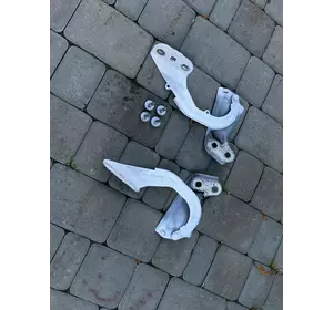 Петлі капота оригінал б/у форд фокус мк3 11-18 Ford Focus Петлі капота оригінал б/у форд фокус мк3 11-18 Ford Focus