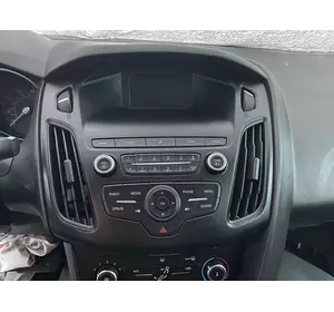 Монитор декоративная рамка радио климат контроль блоки Ford Focus mk3 Монитор декоративная рамка радио климат контроль блоки Ford Focus mk3