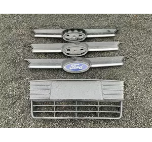 BM51-17< 945-HGW Решетка бампер радиатора Ford Focus mk3 11-15 дорест BM51-17< 945-HGW Решетка бампер радиатора Ford Focus mk3 11-15 дорест